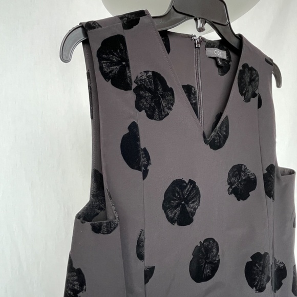 COS (S) black velvet floral tone-on-tone mini-dress, with pockets, EUC. - Picture 2 of 16